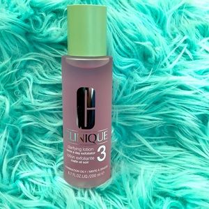 NWT…. Clinique clarifying lotion 3